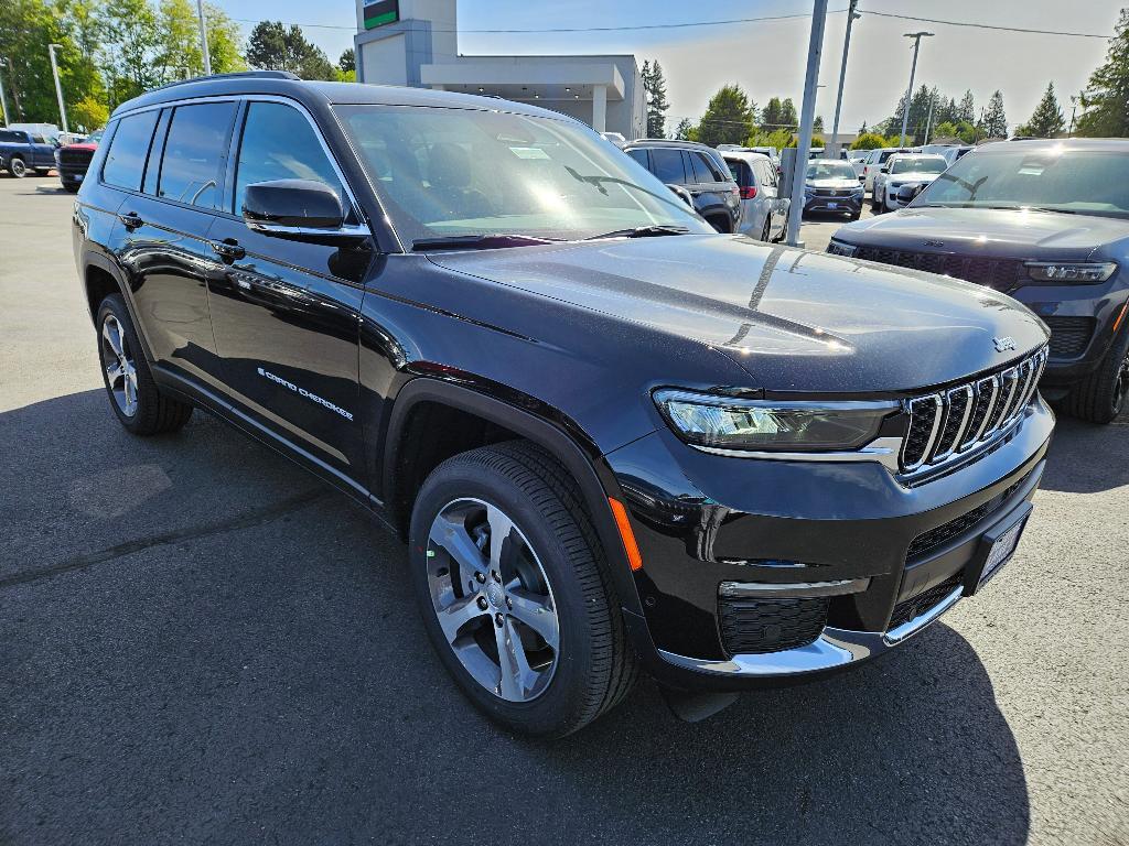 new 2024 Jeep Grand Cherokee L car, priced at $49,407