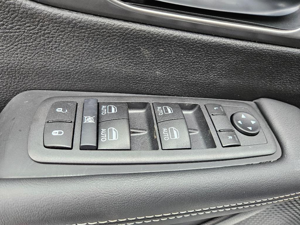 new 2026 Chrysler Pacifica car, priced at $42,685