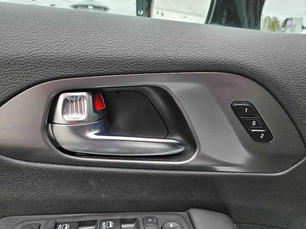 new 2026 Chrysler Pacifica car, priced at $43,935