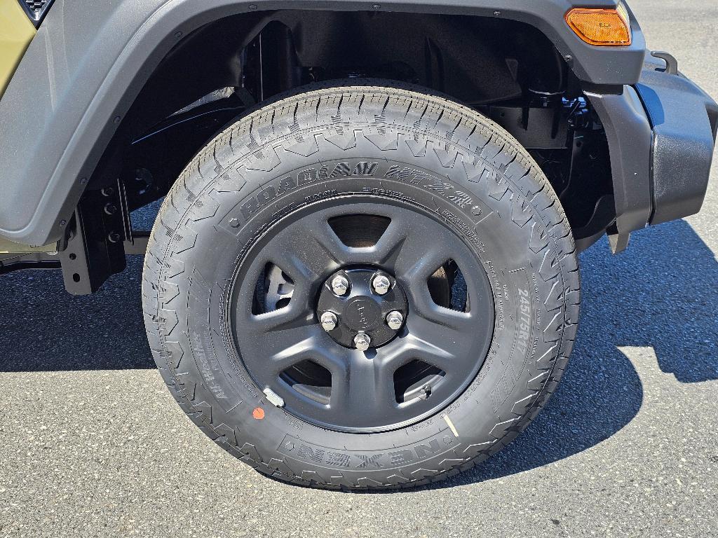 new 2025 Jeep Wrangler car, priced at $33,598