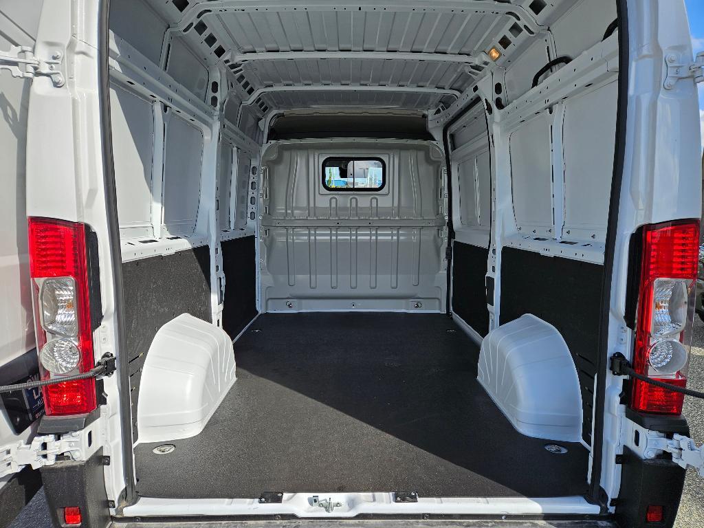 new 2025 Ram ProMaster 2500 car, priced at $46,855