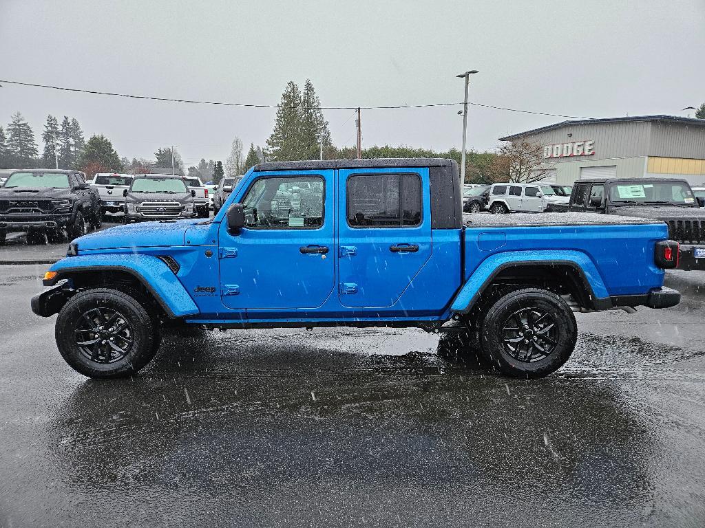 new 2023 Jeep Gladiator car, priced at $47,905