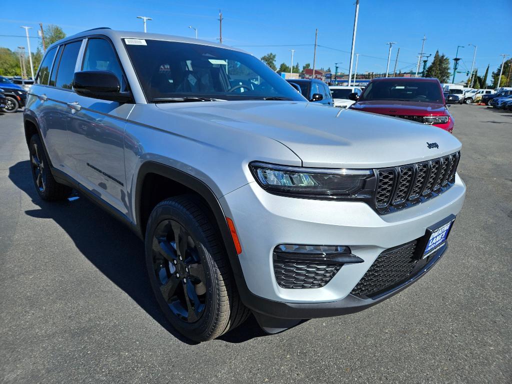 new 2024 Jeep Grand Cherokee car, priced at $46,530