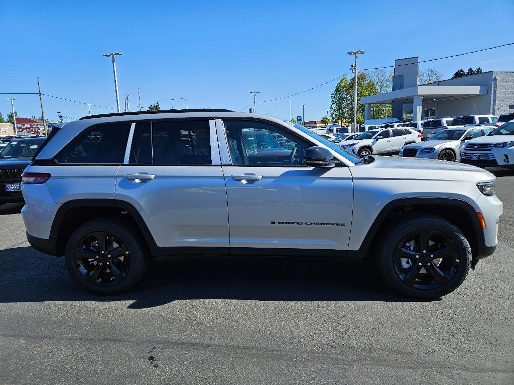 new 2024 Jeep Grand Cherokee car, priced at $46,530