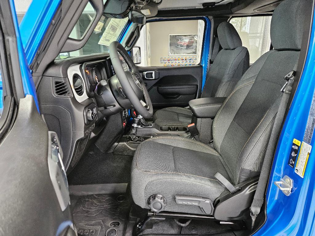 new 2025 Jeep Wrangler car, priced at $54,970