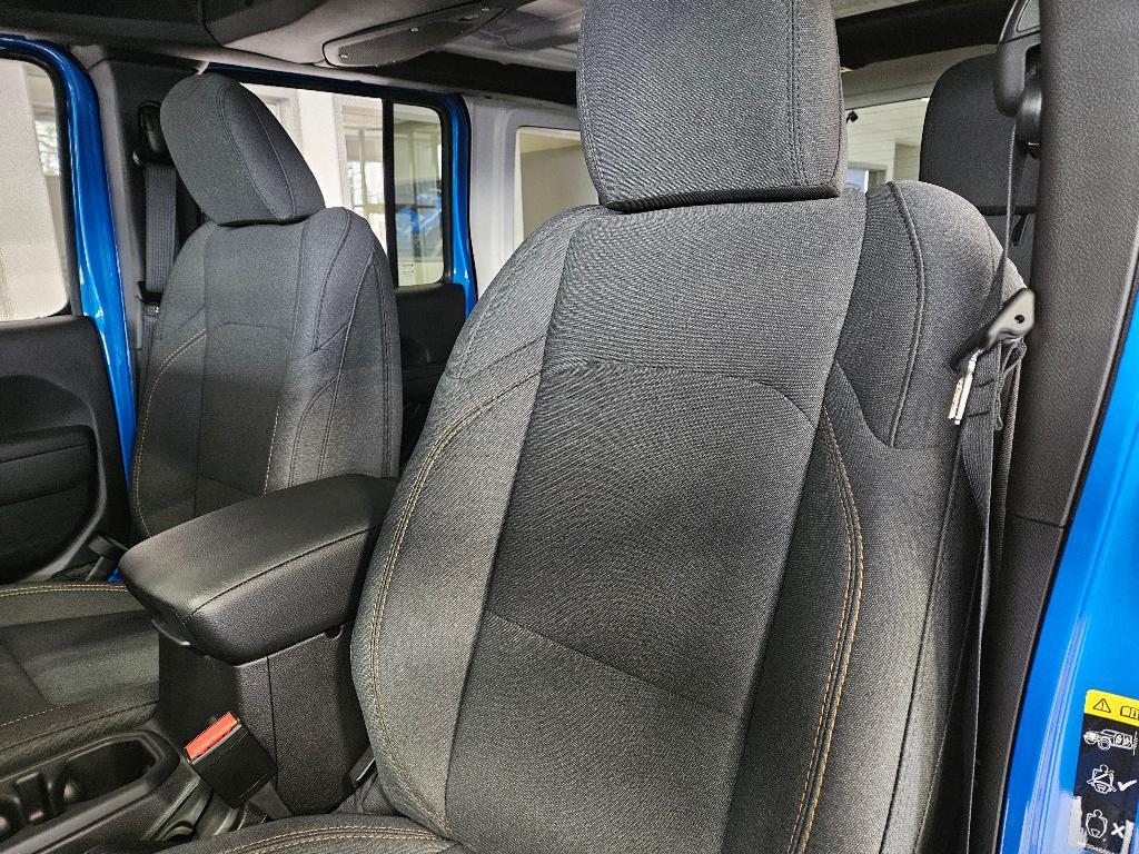 new 2025 Jeep Wrangler car, priced at $54,970