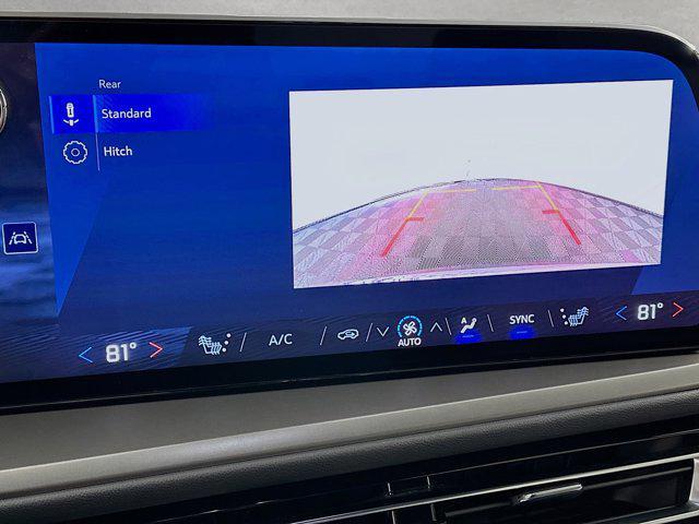 used 2025 Chevrolet Traverse car, priced at $31,497