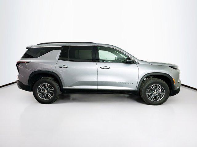 used 2025 Chevrolet Traverse car, priced at $31,497