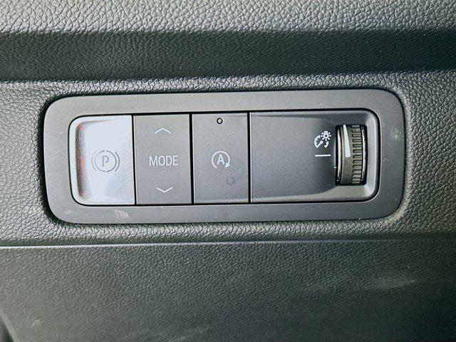 used 2025 Chevrolet Traverse car, priced at $31,497