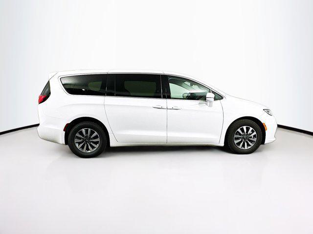 used 2022 Chrysler Pacifica Hybrid car, priced at $22,179