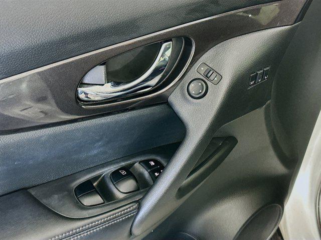 used 2018 Nissan Rogue car, priced at $14,237