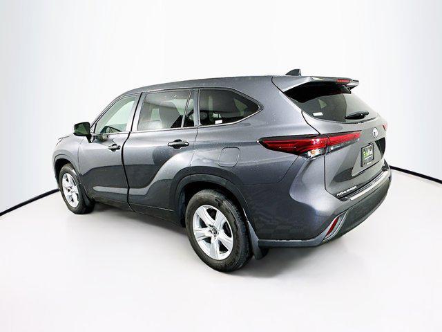 used 2023 Toyota Highlander car, priced at $29,597