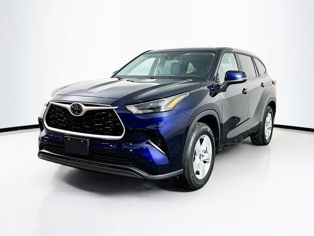 used 2023 Toyota Highlander car, priced at $32,697