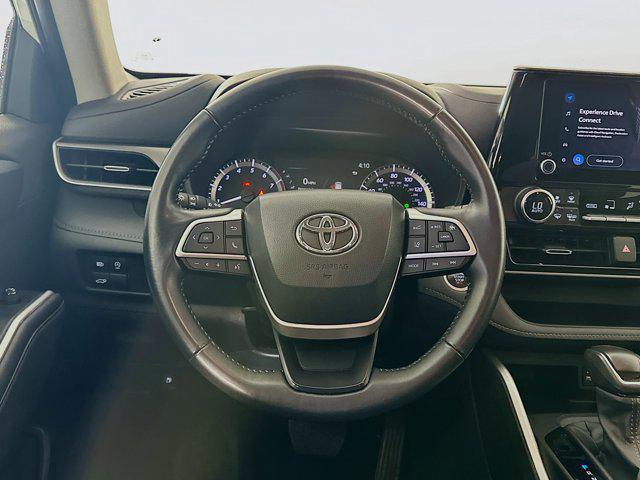 used 2024 Toyota Highlander car, priced at $34,897