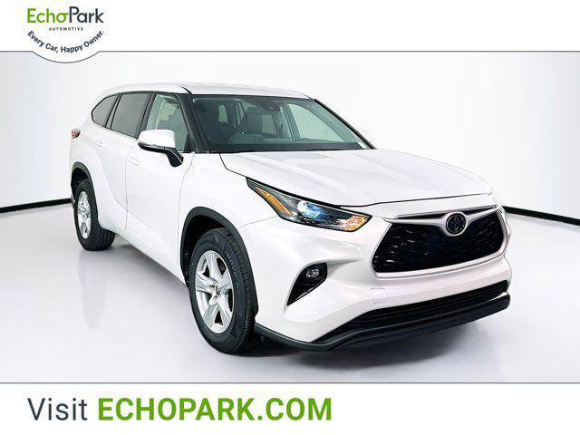 used 2024 Toyota Highlander car, priced at $34,897