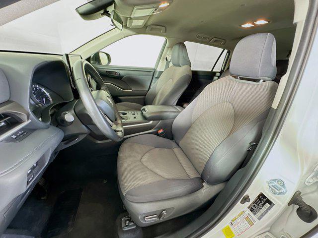 used 2024 Toyota Highlander car, priced at $34,897