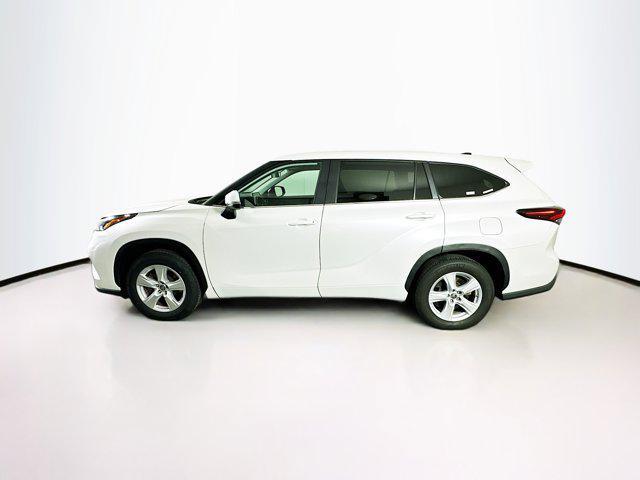 used 2024 Toyota Highlander car, priced at $34,897