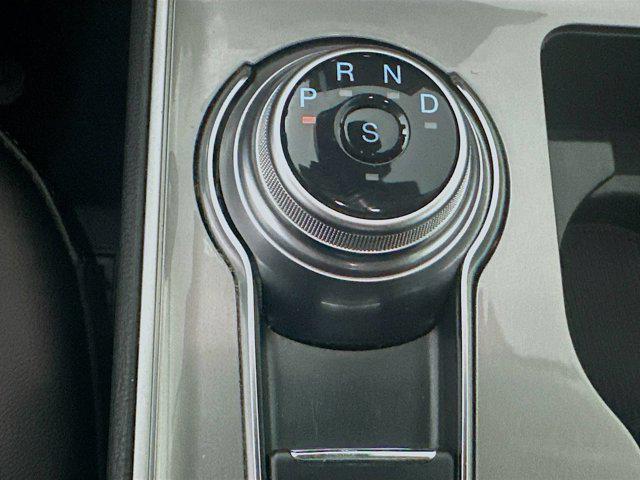 used 2024 Ford Edge car, priced at $19,987