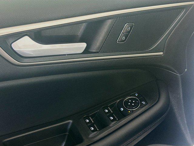 used 2024 Ford Edge car, priced at $19,987