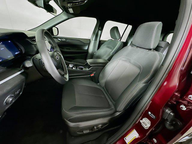 used 2025 Jeep Grand Cherokee car, priced at $30,487