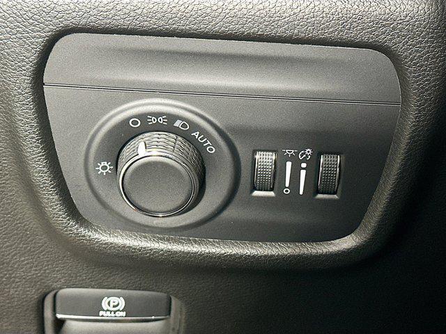 used 2025 Jeep Grand Cherokee car, priced at $30,487