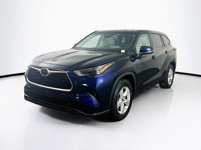 used 2023 Toyota Highlander car, priced at $31,197