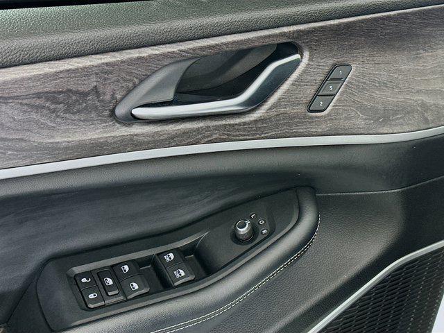 used 2022 Jeep Grand Cherokee L car, priced at $28,897