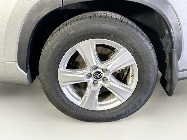used 2024 Toyota Highlander car, priced at $32,397