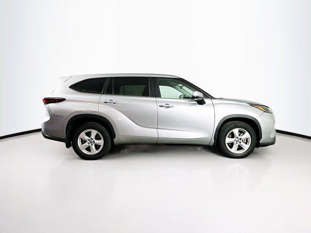used 2024 Toyota Highlander car, priced at $32,397