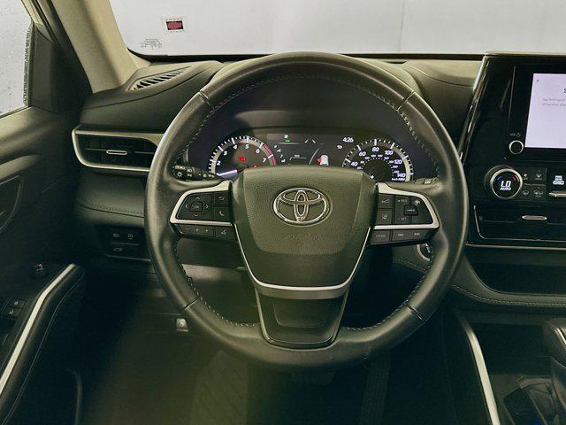 used 2024 Toyota Highlander car, priced at $32,397