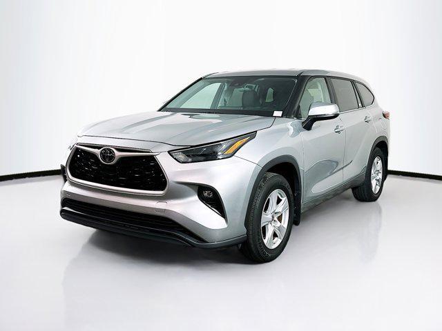 used 2024 Toyota Highlander car, priced at $32,397