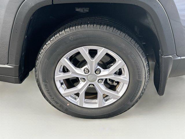 used 2022 Jeep Grand Cherokee L car, priced at $28,997