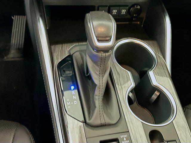 used 2020 Toyota Highlander car, priced at $29,397