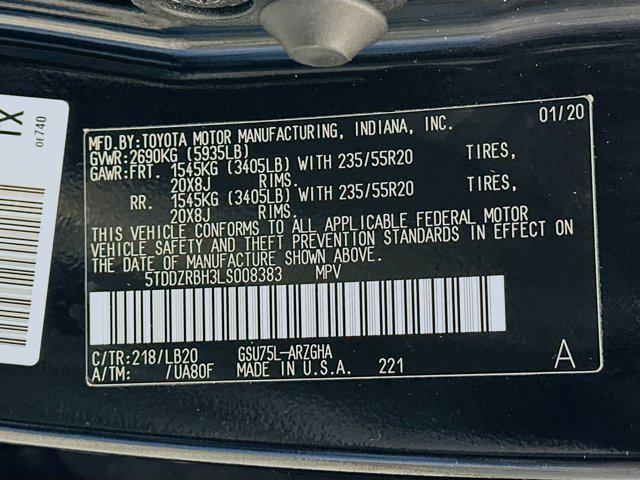 used 2020 Toyota Highlander car, priced at $29,397