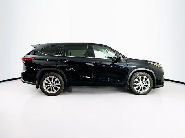 used 2020 Toyota Highlander car, priced at $29,397