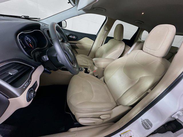 used 2019 Jeep Cherokee car, priced at $10,496