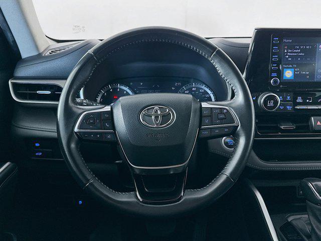 used 2021 Toyota Highlander car, priced at $28,999