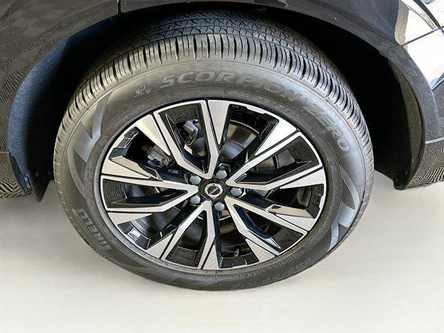used 2023 Volvo XC60 car, priced at $31,897