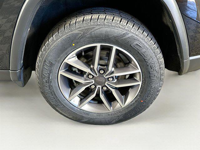 used 2022 Jeep Grand Cherokee car, priced at $26,597