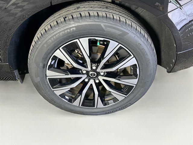 used 2024 Volvo XC60 car, priced at $32,897
