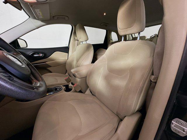 used 2019 Jeep Cherokee car, priced at $13,597