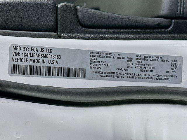 used 2021 Jeep Grand Cherokee car, priced at $17,996