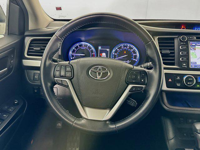 used 2018 Toyota Highlander car, priced at $22,899
