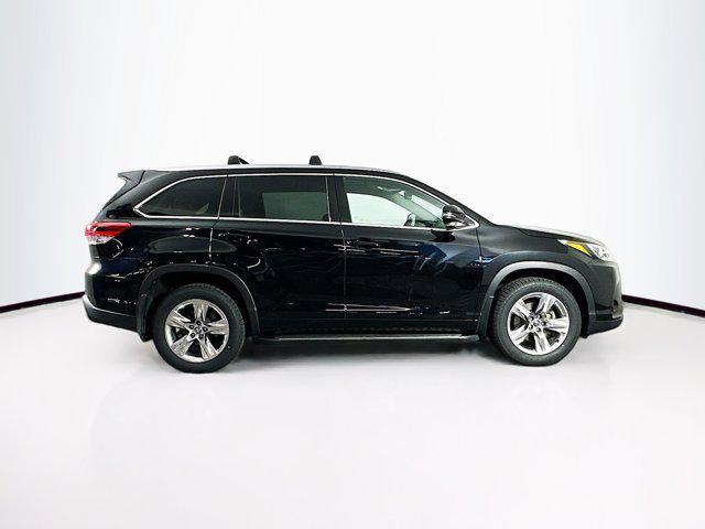 used 2018 Toyota Highlander car, priced at $22,899