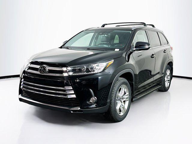 used 2018 Toyota Highlander car, priced at $22,899
