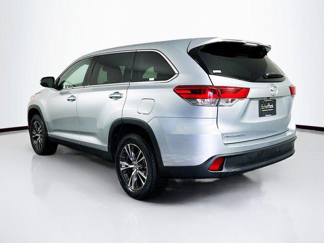 used 2019 Toyota Highlander car, priced at $21,399