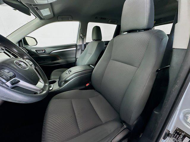 used 2019 Toyota Highlander car, priced at $21,399