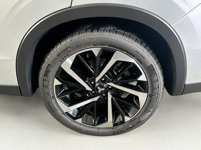 used 2024 Mitsubishi Outlander car, priced at $22,197