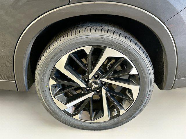 used 2024 Mitsubishi Outlander car, priced at $24,397
