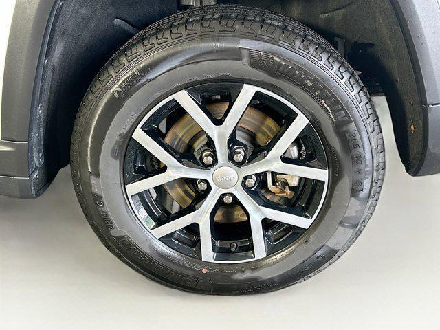 used 2024 Jeep Grand Cherokee L car, priced at $37,997